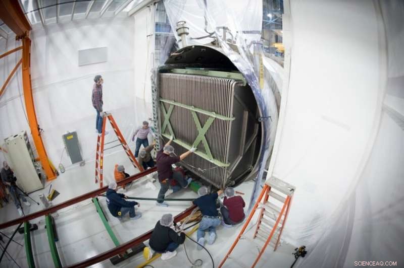 MicroBooNE Experiment Rules Out Sterile Neutrino Signal