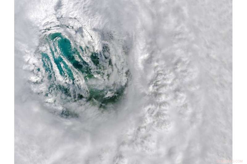 Rapidly Intensifying Hurricanes to Grow Wetter and More Powerful