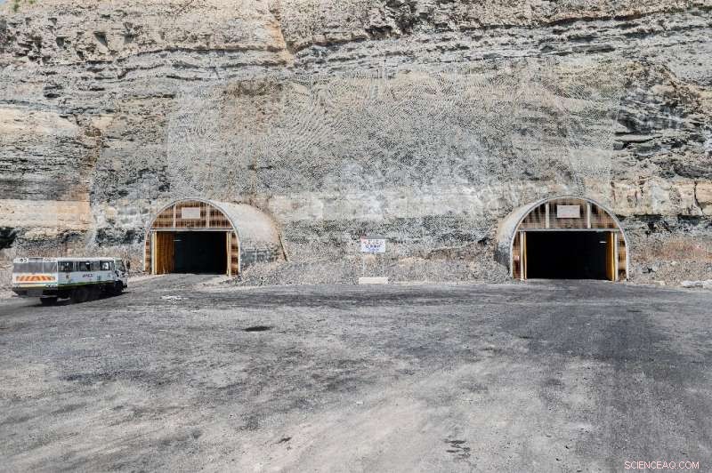 South Africa s Coal Belt Faces Challenges in Transition to a Green Future