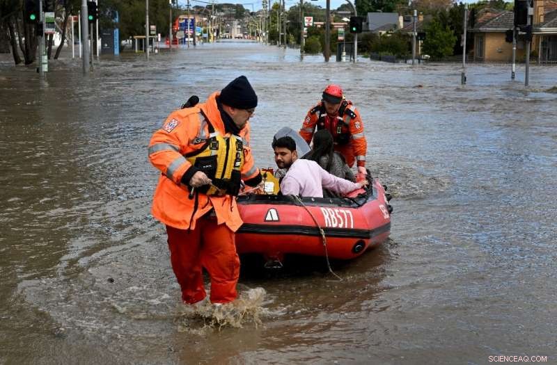Melbourne Flood Crisis: Evacuations, Home Damage, and Vehicle Losses