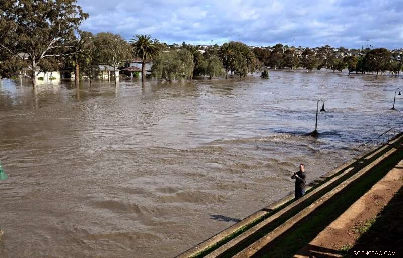 Melbourne Flood Crisis: Evacuations, Home Damage, and Vehicle Losses