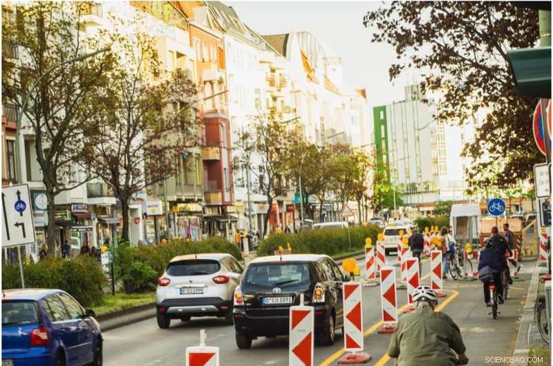 Berlin’s Pop‑Up Bike Lanes Increase Cycling and Improve Air Quality