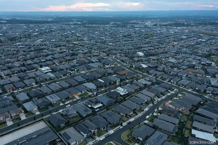 Growing Cities Under Pressure: Report Highlights Challenges and Promising Trends