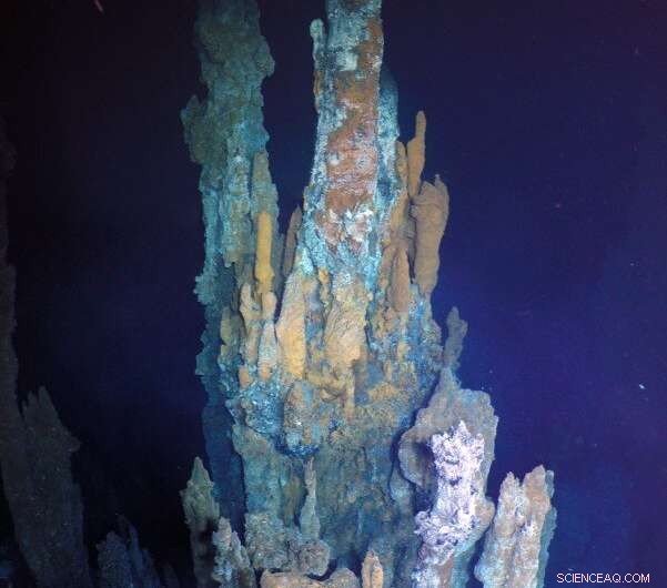New Off-Axis High-Temperature Hydrothermal Field Revealed on the East Pacific Rise