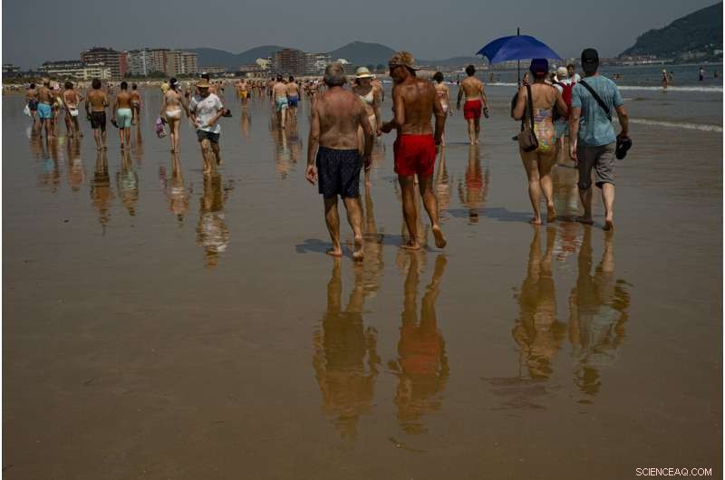 Europe Battles Heatwave‑Fueled Wildfires in France and Spain