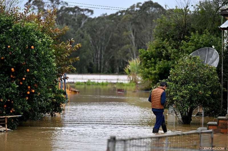 Sydney Floods Escalate: Thousands Evacuate as Torrential Rains Spread North