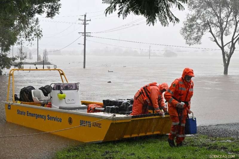 Sydney Floods Prompt Evacuation of 80,000 Residents