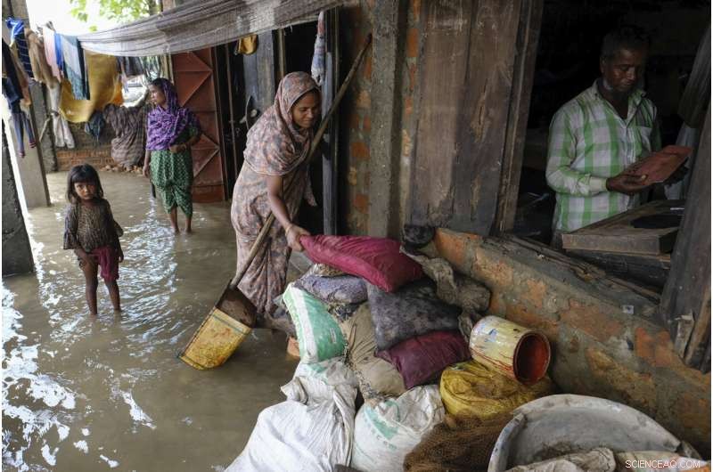 Floodwaters Gradually Decline in Northeast Bangladesh, Bringing Relief to Millions