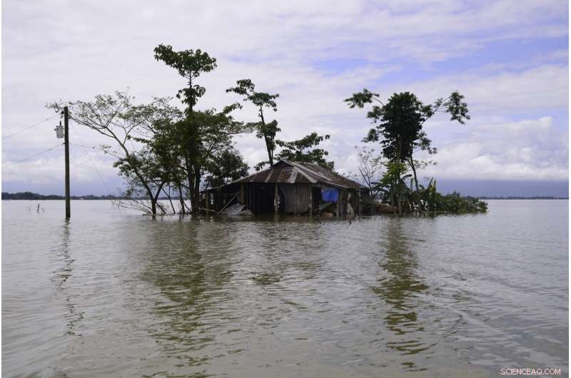 Floodwaters Gradually Decline in Northeast Bangladesh, Bringing Relief to Millions