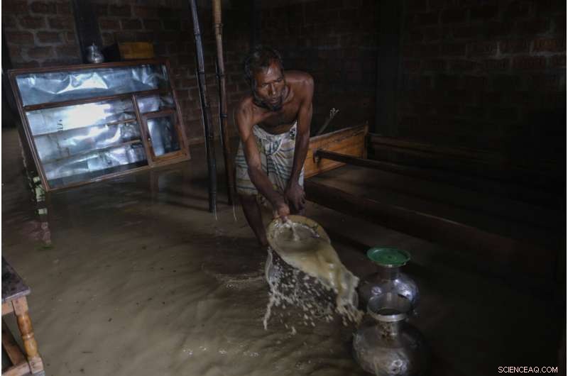 Floodwaters Gradually Decline in Northeast Bangladesh, Bringing Relief to Millions
