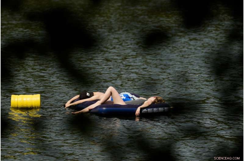 Spain Battles Wildfires Amid Unusual Heat Wave, Evacuations in Sierra de la Culebra