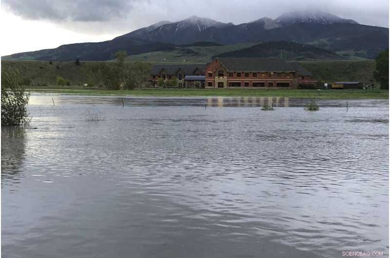 Floods Dramatically Alter Yellowstone s Landscape