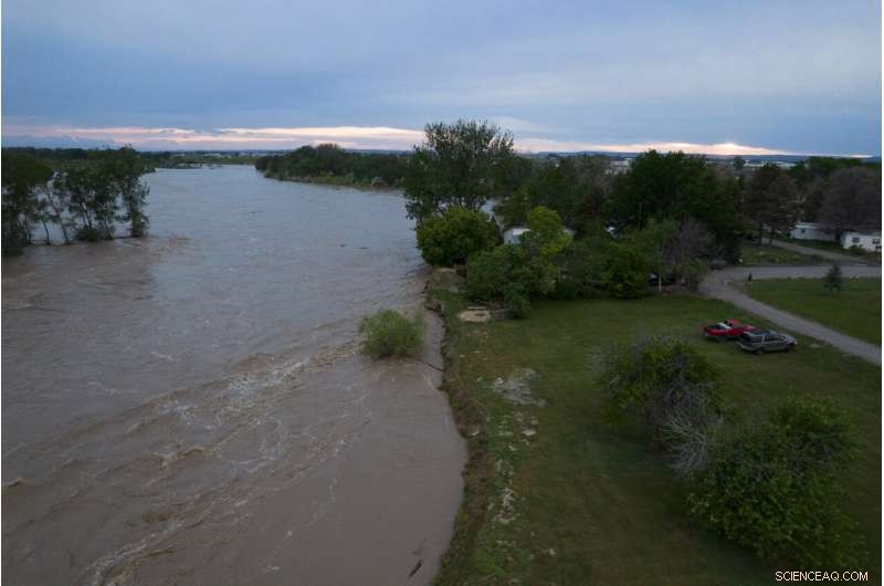 Floods Dramatically Alter Yellowstone s Landscape