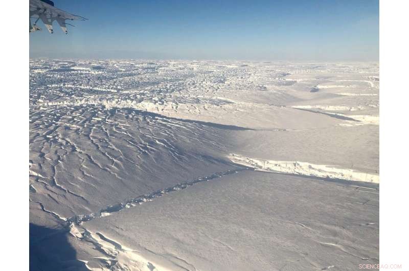 Ice World: Antarctica s Most Vulnerable Glacier Threatened from Below