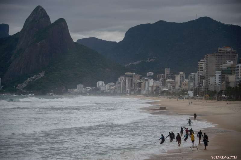 Record-Breaking Cold Wave Threatens Brazil’s Homeless and Agriculture