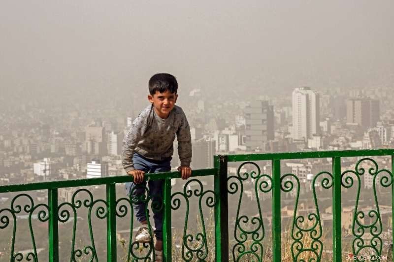 Mid-East Sandstorms Disrupt Traffic, Shut Schools, Threaten Public Health