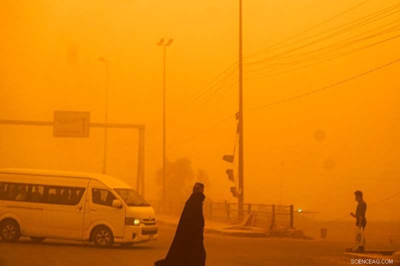 Iraq Grounded by Record Sandstorm: Hospitals Overwhelmed, Airports Shut