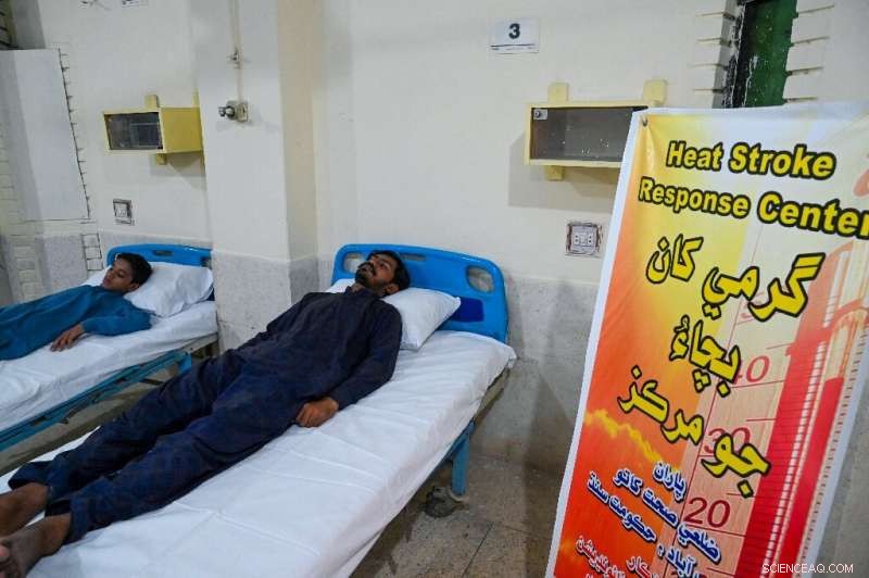 Heatwaves Exacerbate Poverty in Pakistan s Hottest City, Jacobabad