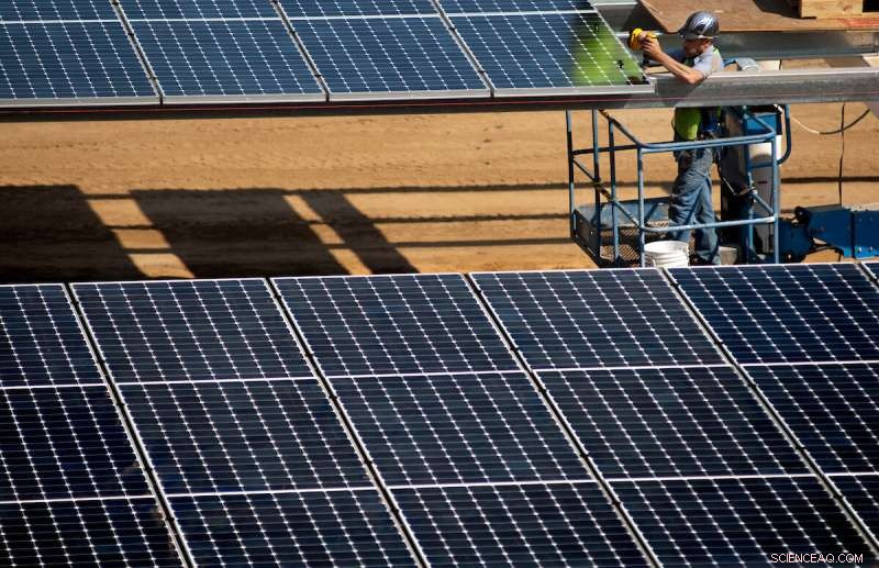 Adopting Low-Carbon Energy Can Shrink Racial Disparities in Air Pollution