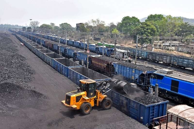 India Eases Coal Mine Environmental Rules Amid Heatwave, Boosting Power Output