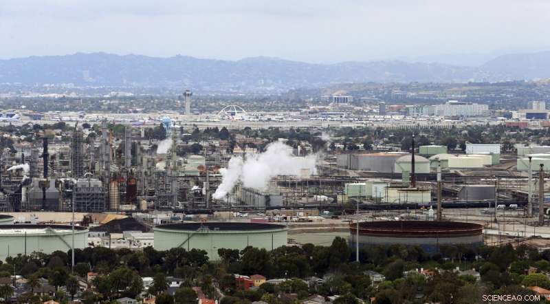 California Unveils Aggressive Plan to Slash Fossil Fuel Use by 2030