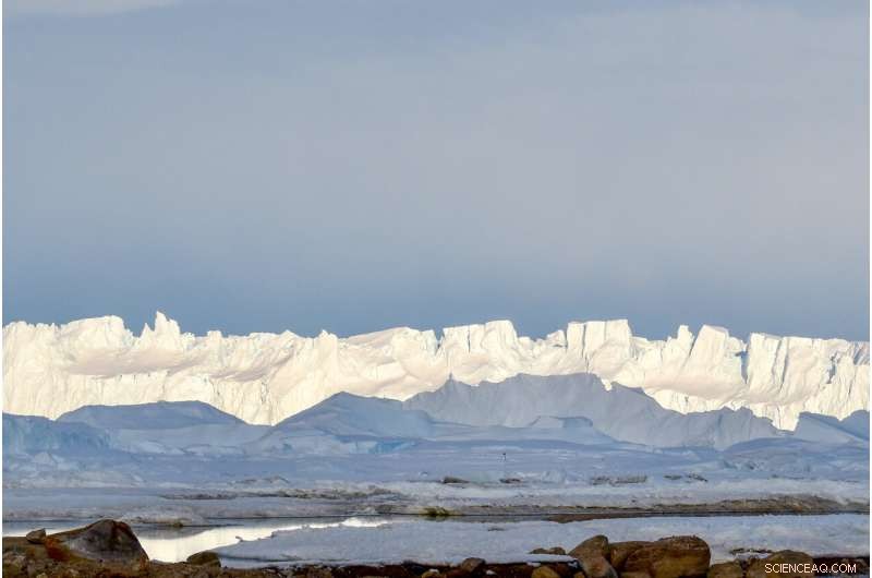 Hidden Antarctic Lake Holds Key to Understanding Ice Sheet Dynamics