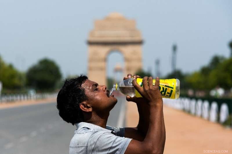 India & Pakistan Brace for Even More Intense Heatwaves, Experts Warn