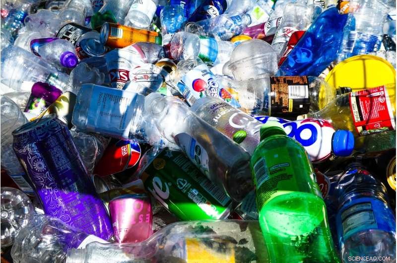 U.S. Plastic Waste Recycling Drops to 5% – New Study Reveals Alarming Decline