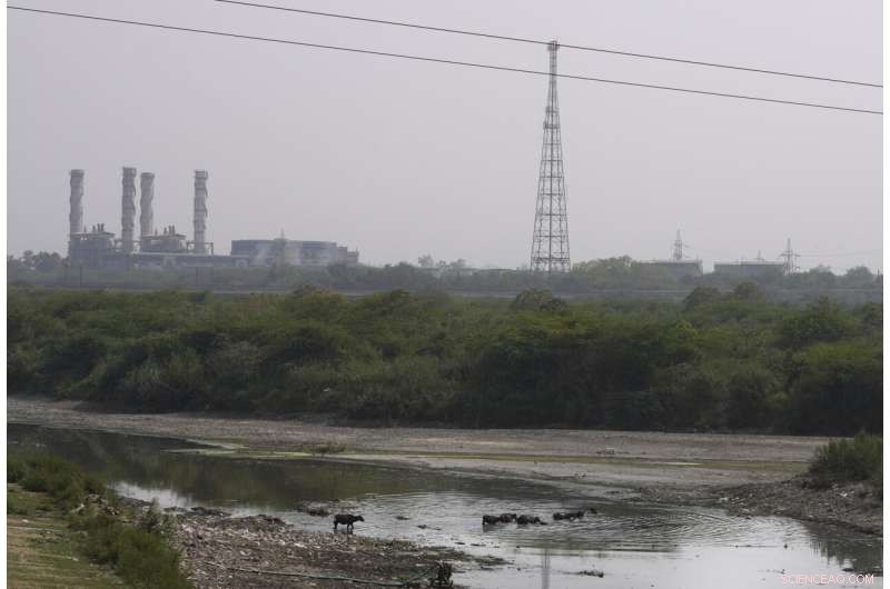 India Faces Record Power Shortages Amid Unprecedented Heat Wave