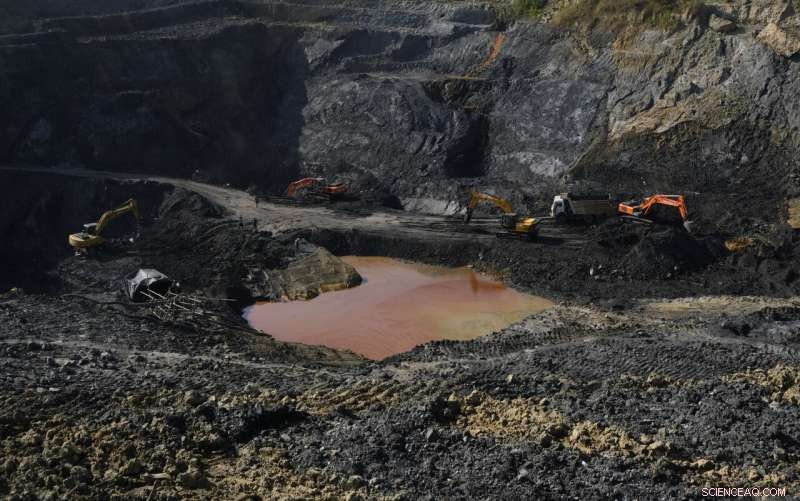 India Faces Record Power Shortages Amid Unprecedented Heat Wave
