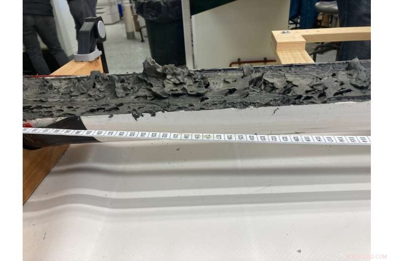Historic 38‑Foot Sediment Core Unveiled from the Puerto Rico Trench