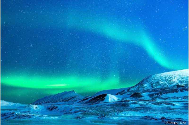 Record Heatwave Strikes Earth s Poles: Antarctica and Arctic Exceed Normal Temperatures by 30–40°C