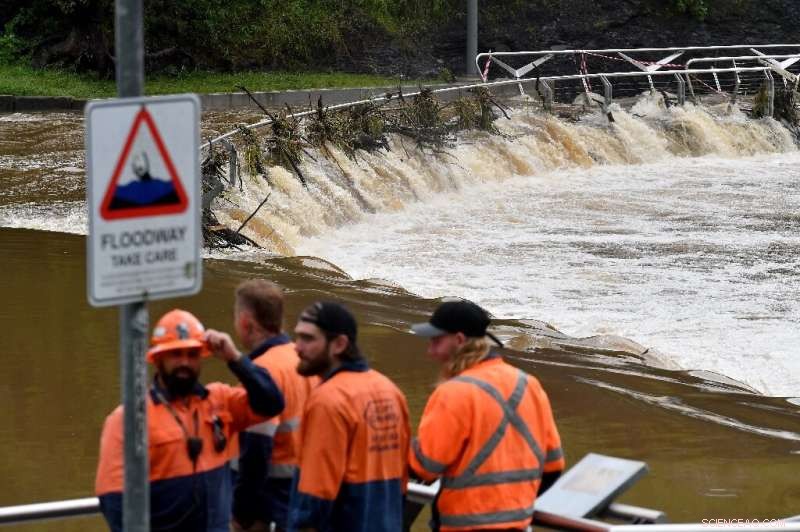 Australia Orders 200,000 Evacuations Amid Floods; Sydney Escapes Disaster