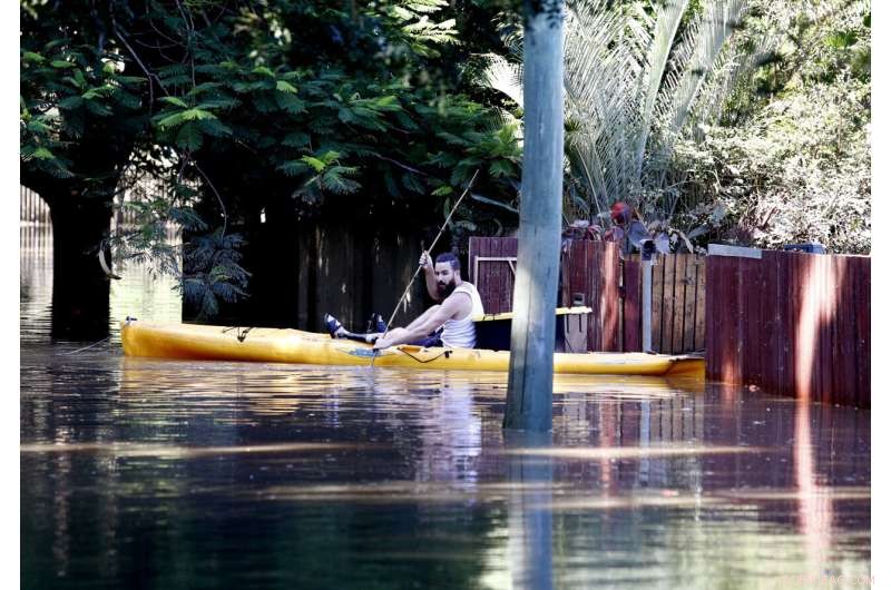 Mass Evacuations Triggered by Australia s Worst Floods in a Decade