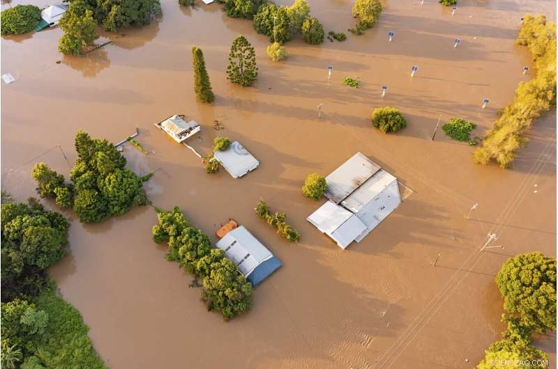 Mass Evacuations Triggered by Australia s Worst Floods in a Decade