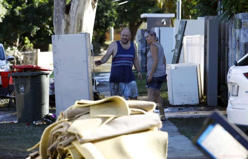 Mass Evacuations Triggered by Australia s Worst Floods in a Decade