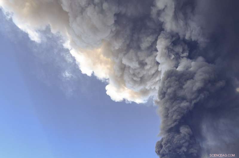Mount Etna Erupts Again, Projecting 10‑km Ash Cloud, Shutting Catania Airport