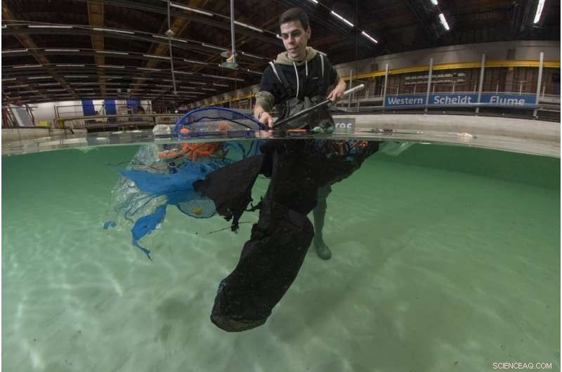 Evaluating Satellite Detection of Ocean Plastic at Deltares Wave Facility