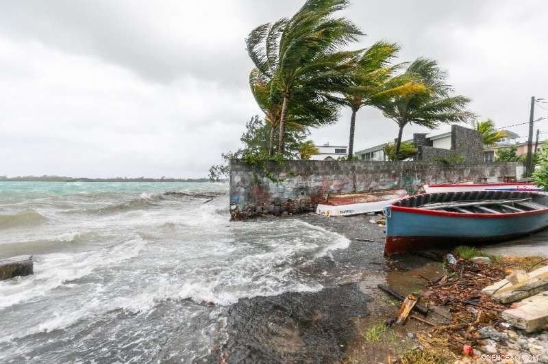 Mauritius Faces Power Outages as Cyclone Batsirai Brings 120‑km/h Winds