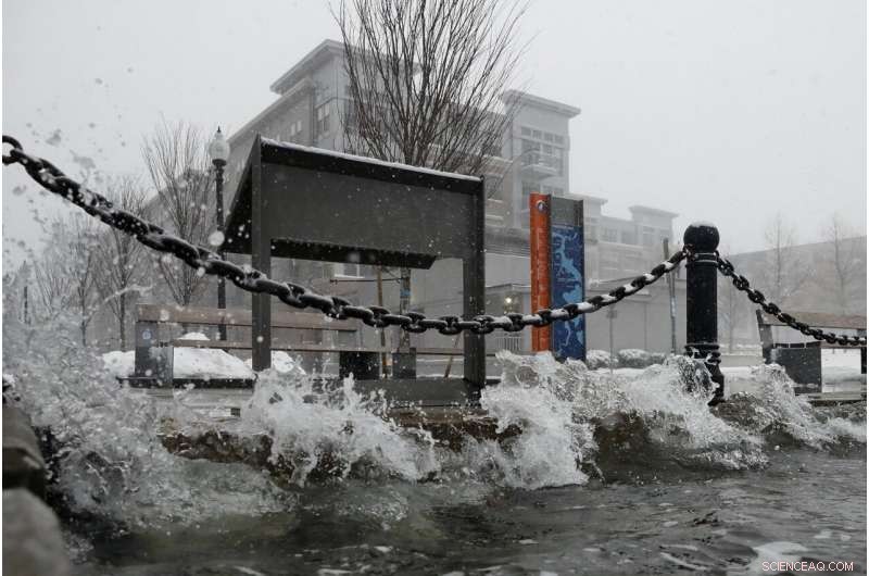Massive Nor easter Hits East Coast: Heavy Snow, Winds, Flooding