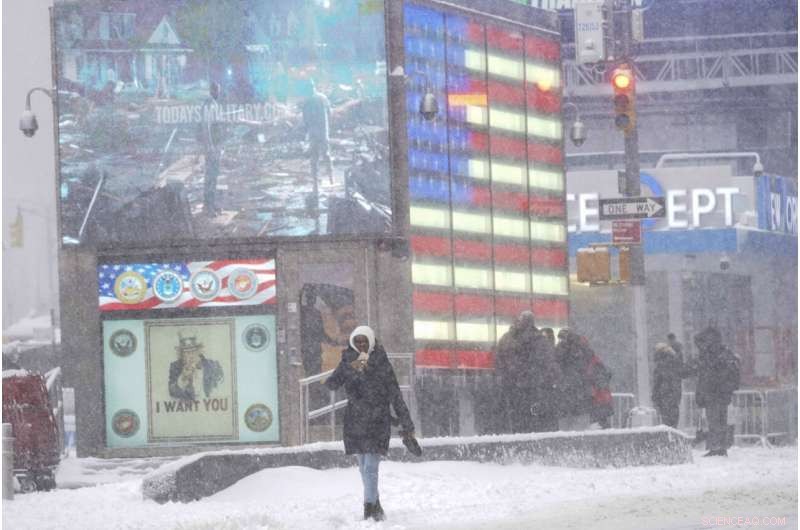 Massive Nor easter Hits East Coast: Heavy Snow, Winds, Flooding