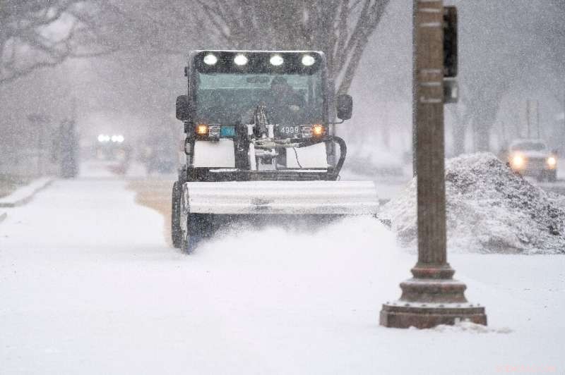 Massive Winter Storm Disrupts Travel & Power Across Eastern US and Canada