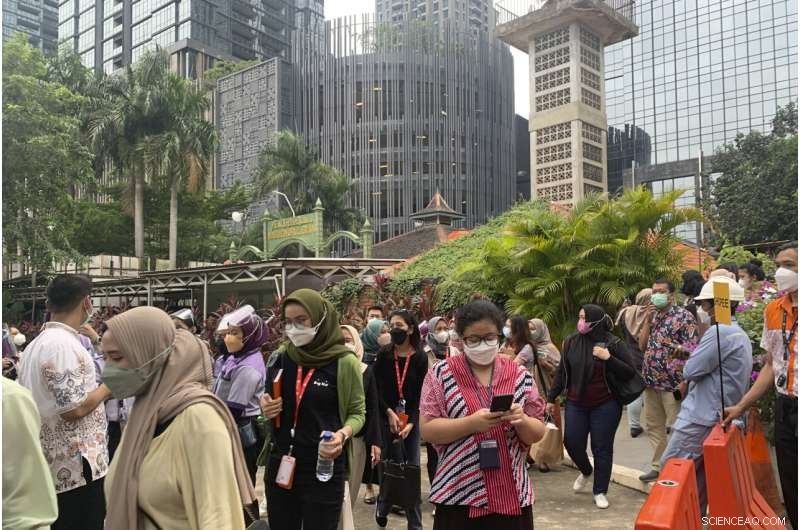 Jakarta Shaken by Strong Earthquake, No Tsunami Threat Confirmed