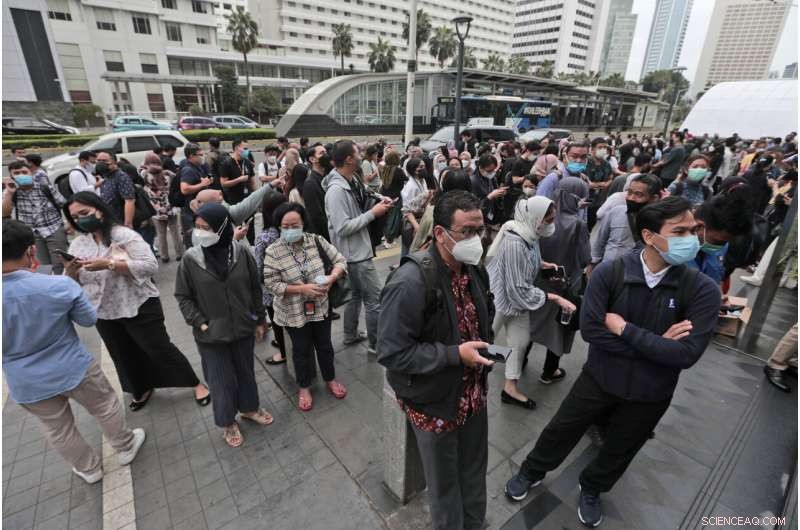 Jakarta Shaken by Strong Earthquake, No Tsunami Threat Confirmed