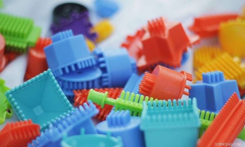 Mediterranean Marine Protected Areas: Over Half of Macroplastics Originate from Outside – New Study Findings