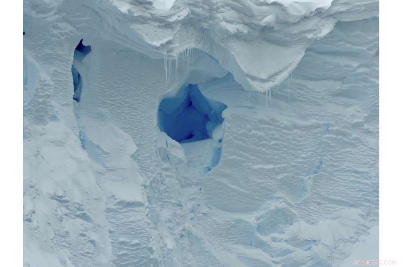 Scientists Set Sail to Study Thwaites Glacier, Antarctica s Doomsday Ice Mass