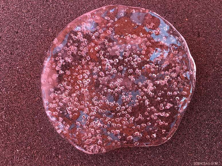 Ice‑Core Study Links Glaciers to Long‑Term Atmospheric Oxygen Decline