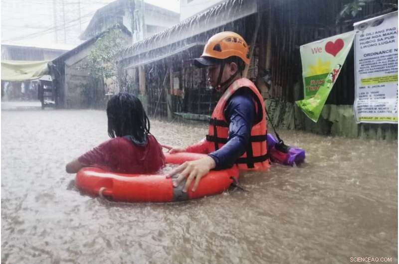 Typhoon Rai Strikes Philippines, Evacuating Over 100,000 Residents