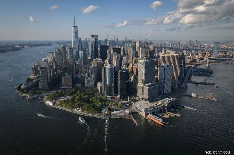 New York Builds $1.45B Seawall to Counter Climate‑Induced Flooding