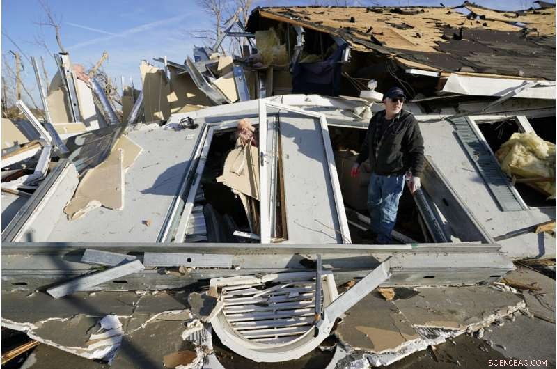 Exploring the Link Between the Recent Tornado Outbreak and Climate Change